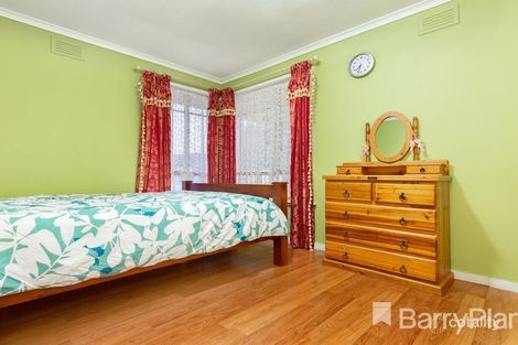 Property photo of 10 Parkmore Road Keysborough VIC 3173