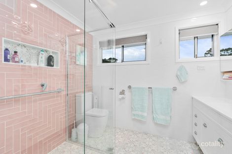 Property photo of 37 Lakedge Avenue Berkeley Vale NSW 2261