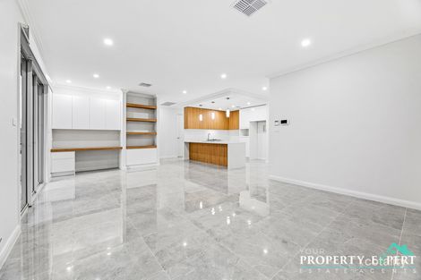 Property photo of 22 April Crescent Grantham Farm NSW 2765