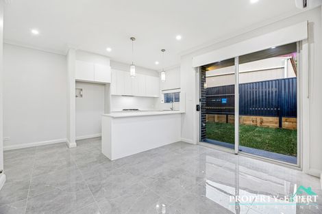 Property photo of 22 April Crescent Grantham Farm NSW 2765