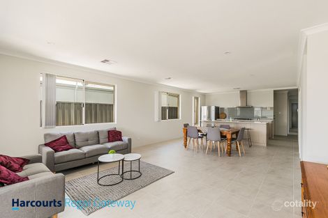 Property photo of 11 Electrum Road Treeby WA 6164