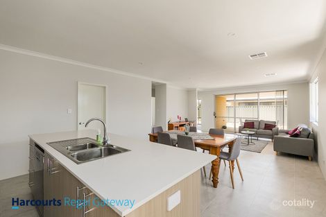 Property photo of 11 Electrum Road Treeby WA 6164