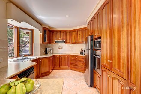 Property photo of 27 Heath Road Crafers West SA 5152
