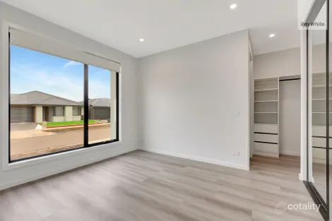Property photo of 10 Basalt Street Donnybrook VIC 3064