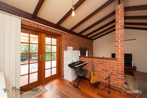 Property photo of 9 Harcourt Place Bull Creek WA 6149