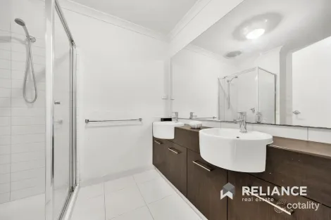 Property photo of 7 Reddington Way Wyndham Vale VIC 3024