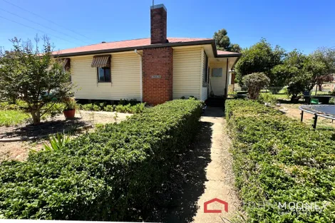 Property photo of 1 Phillip Avenue Mount Austin NSW 2650