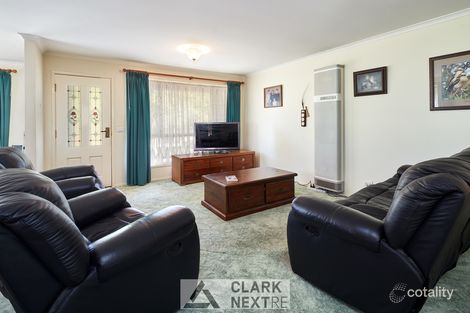 Property photo of 23 Flax Mill Close Drouin VIC 3818