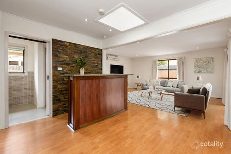 Property photo of 18 Araluen Drive Croydon VIC 3136