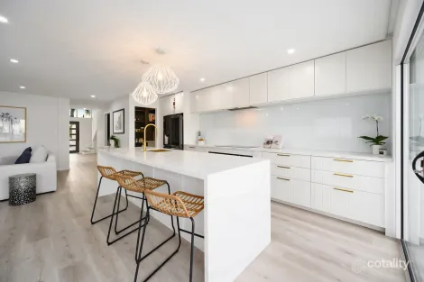 Property photo of 2/48 Vaggelas Crescent Biggera Waters QLD 4216