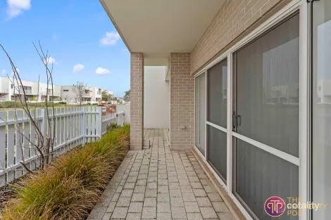 Property photo of 19 Catseye Walk Treeby WA 6164