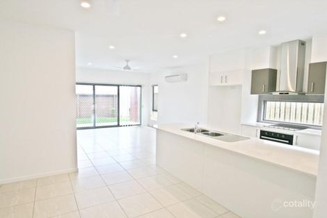 Property photo of 295 Affinity Place Birtinya QLD 4575