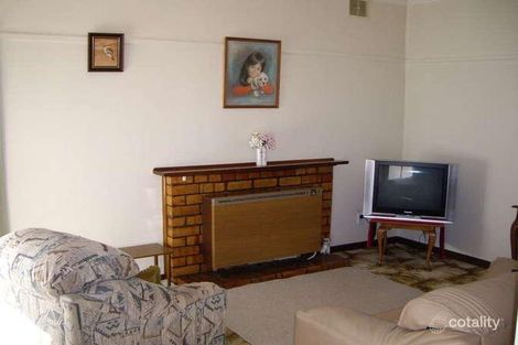 Property photo of 2 Staff Street Moe VIC 3825