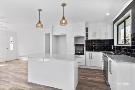 Property photo of 7 Meadow Brook Crescent Merrimac QLD 4226