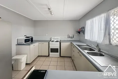 Property photo of 1 Thorburn Court Kelso QLD 4815