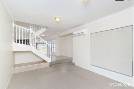 Property photo of 2/72 Wellington Street Coorparoo QLD 4151