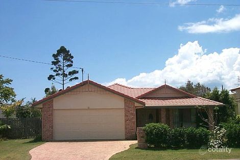 32 Edward St, Urangan, QLD 4655