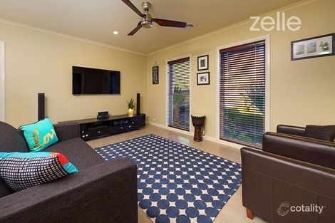 Property photo of 43 Robbins Drive East Albury NSW 2640