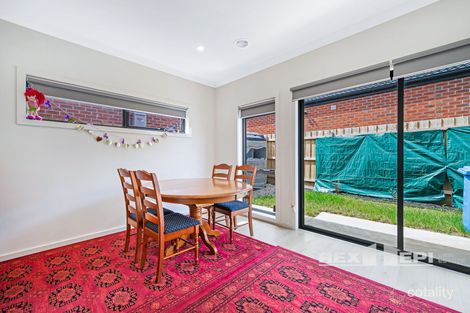 Property photo of 2/4 Sylvanwood Crescent Narre Warren VIC 3805