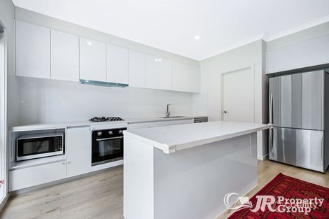 Property photo of 2/4 Sylvanwood Crescent Narre Warren VIC 3805