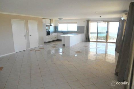 Property photo of 2/73 Spinaway Parade Falcon WA 6210