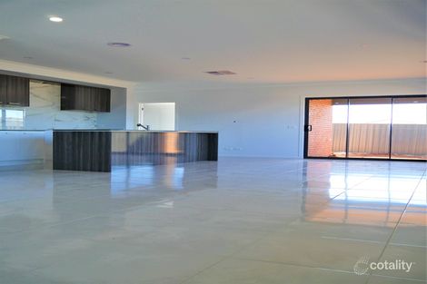 Property photo of 34 Ambervue Drive Cobblebank VIC 3338