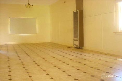 Property photo of 28 Leamington Street Reservoir VIC 3073