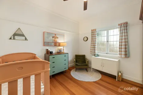 Property photo of 2/30 Rialto Street Coorparoo QLD 4151