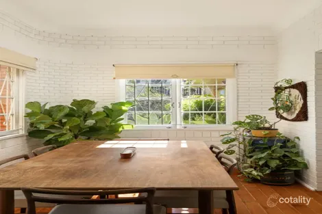 Property photo of 2/30 Rialto Street Coorparoo QLD 4151