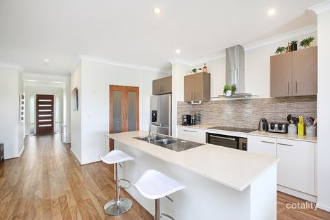 43 North Beach Pl, Mudjimba, QLD 4564