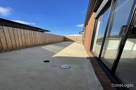 Property photo of 31 Hirami Avenue Tarneit VIC 3029