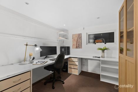 Property photo of 15 Dooloo Crescent Ferny Hills QLD 4055
