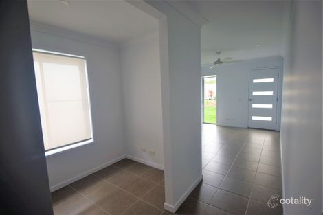 Property photo of 4 Chambers Ridge Boulevard Park Ridge QLD 4125