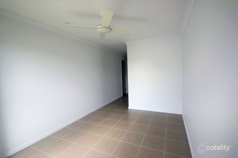 Property photo of 4 Chambers Ridge Boulevard Park Ridge QLD 4125