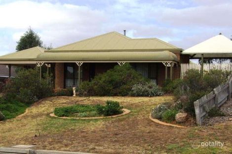 63 Cairns Dr, Darley, VIC 3340