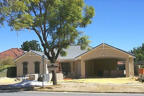 5 Glenelg St, Applecross, WA 6153