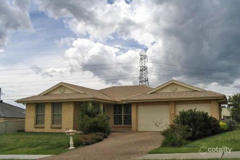 Property photo of 71 Springvale Circuit Cameron Park NSW 2285