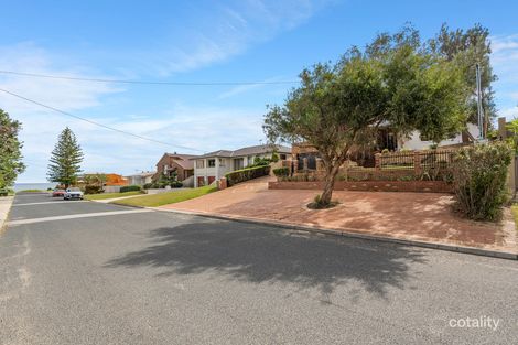 Property photo of 15 Robin Avenue Sorrento WA 6020