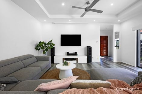 Property photo of 539 Oyster Cove Promenade Helensvale QLD 4212