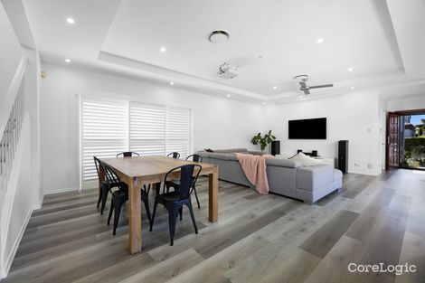 Property photo of 539 Oyster Cove Promenade Helensvale QLD 4212