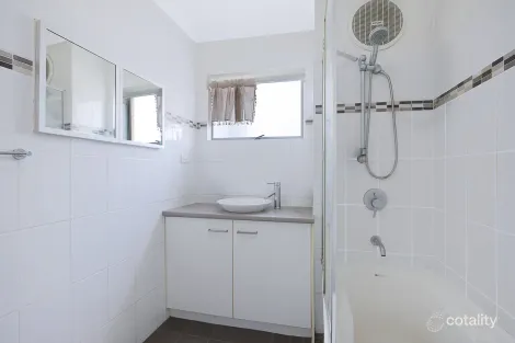 Property photo of 1/689 Wynnum Road Morningside QLD 4170
