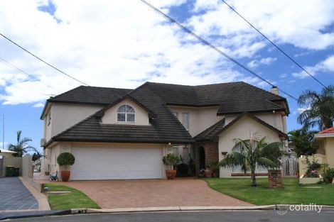 2 Tumut Pl, Sylvania Waters, NSW 2224