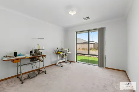 Property photo of 19 Domina Turn Caversham WA 6055