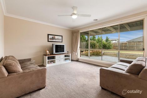 Property photo of 2 Damani Place Doreen VIC 3754