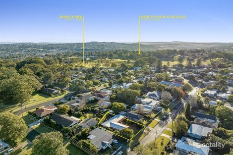 2 Ross St, Mount Lofty, QLD 4350