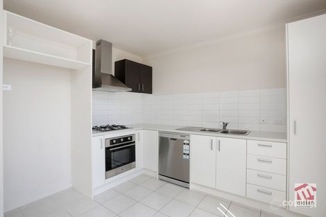 Property photo of 35/11 Hawk Avenue Pakenham VIC 3810