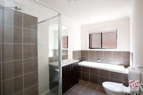 Property photo of 35/11 Hawk Avenue Pakenham VIC 3810