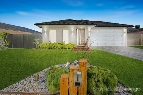24 Shelton Park Dr, Koo Wee Rup, VIC 3981