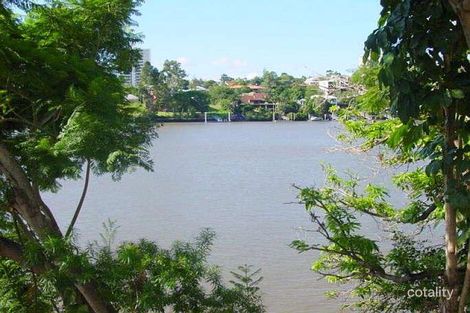 Property photo of 4/122 Macquarie Street St Lucia QLD 4067