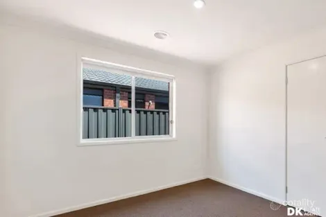 Property photo of 72 Chapman Drive Wyndham Vale VIC 3024